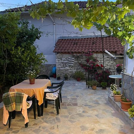 Luigi Guest House Gjirokastër Exterior foto